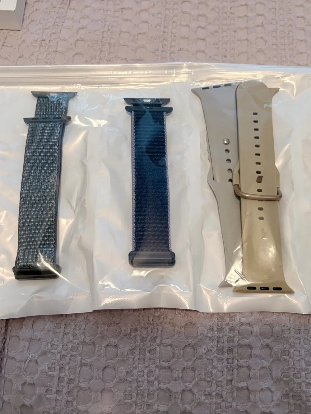 Apple Watch Series 7 (GPS + Cellular, 41mm) Starlight Aluminum Case